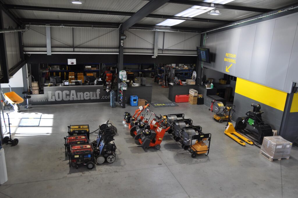 Intérieur du dépôt Locaneuf